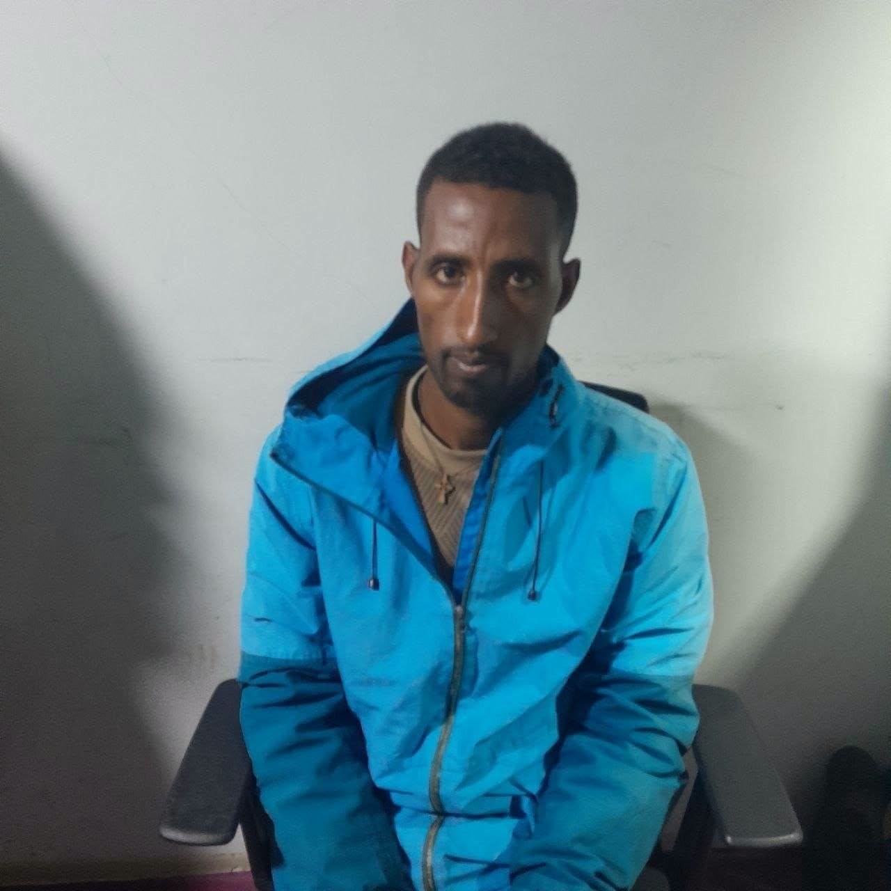 A-sniper-and-weapons-were-arrested-while-he-was-moving.jpg