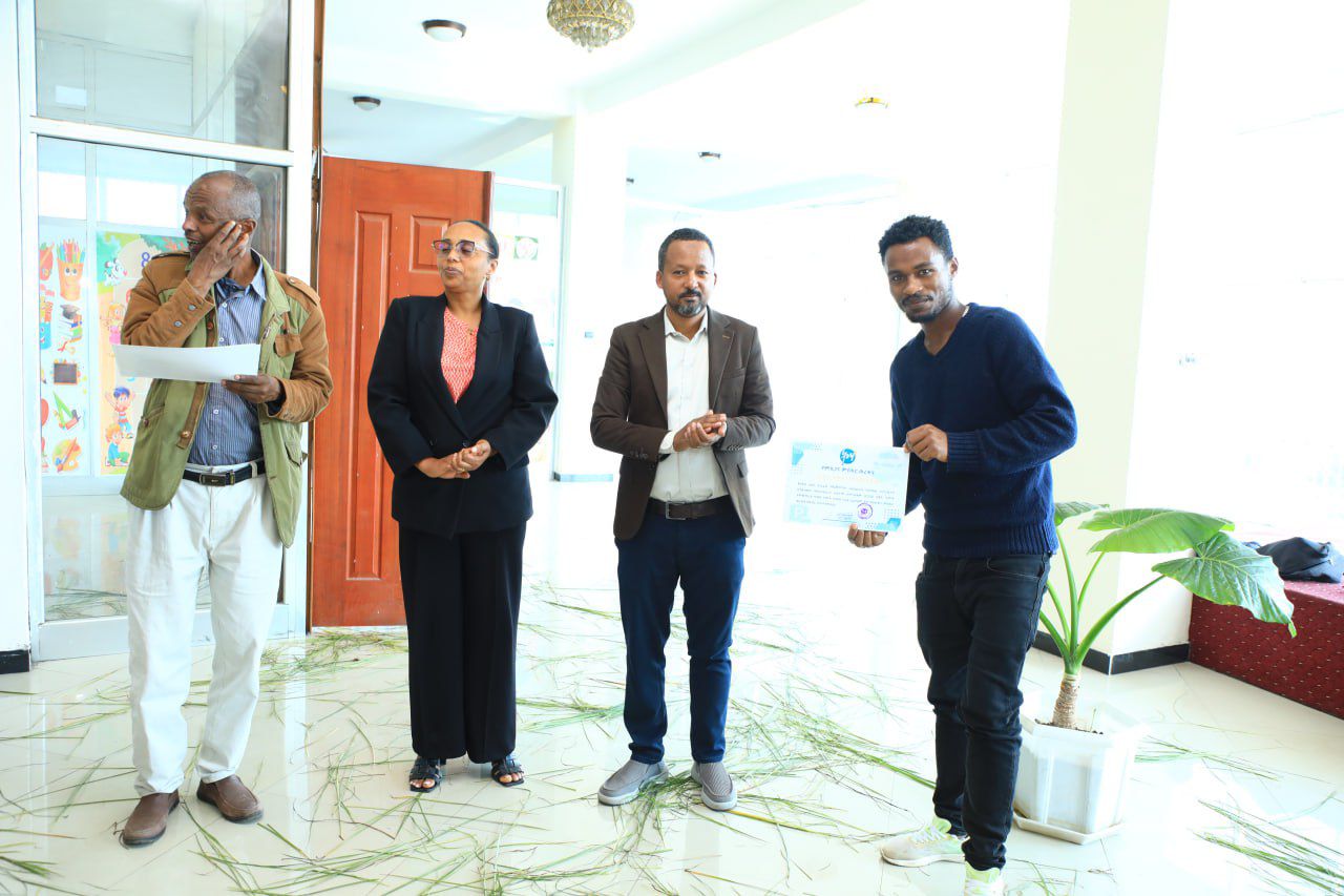 The-Gulele-branch-office-gave-recognition-to-the-parking-associations.jpg