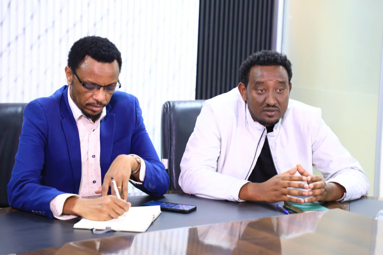 Addis-Ababa-Traffic-Management-Authority-shared-his-experience-with-delegation.jpg
