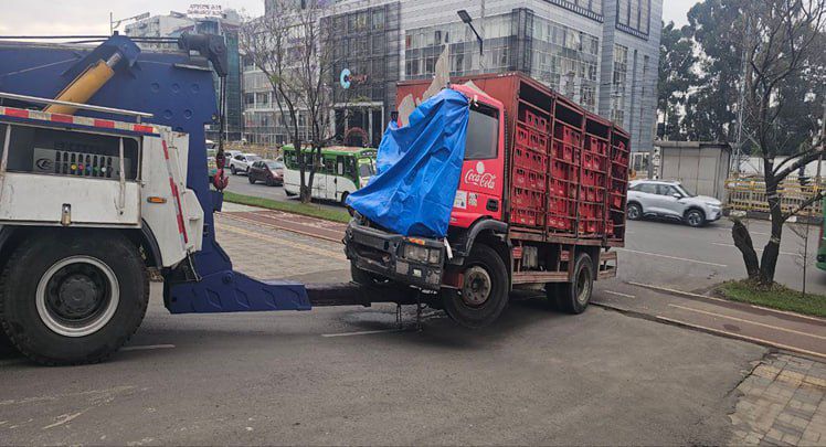 The-official-office-has-requested-that-the-road-traffic-flow.jpg