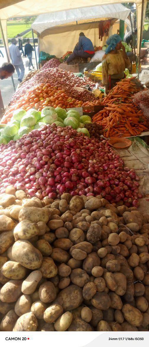 The-weekend-market-centers-in-Addis-Ababa-city-offer-various.jpg